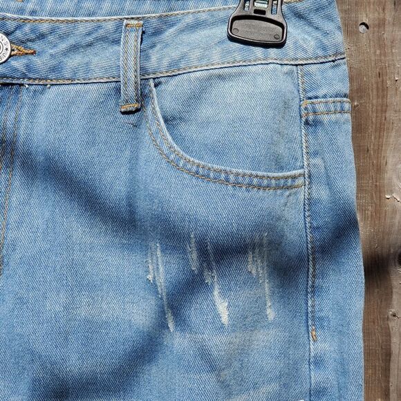 Jeans Above the Ankle - Picture 5 of 10